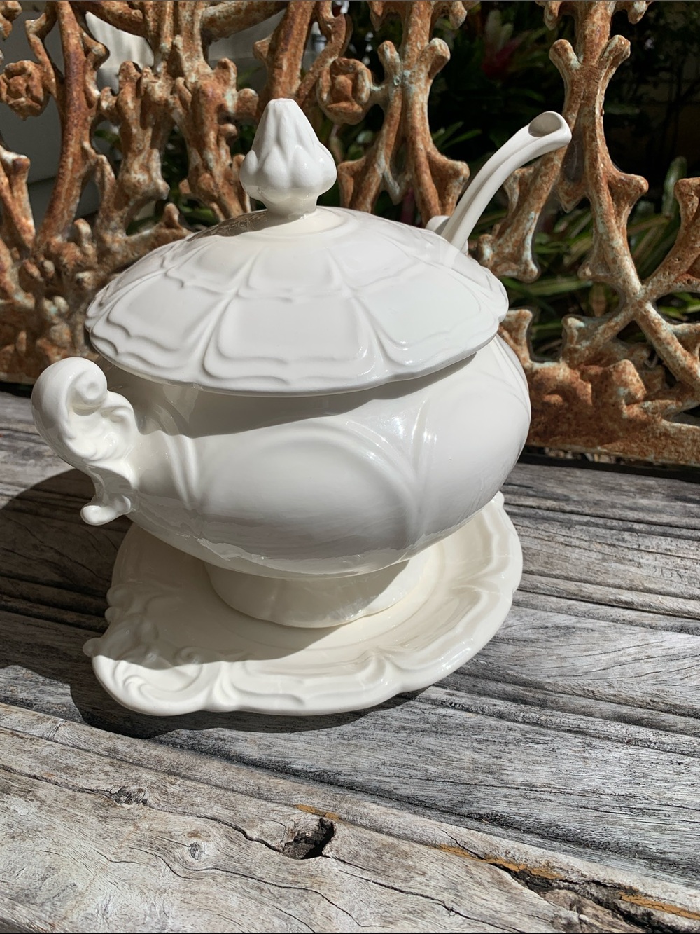 Vintage White Porcelain Covered Tureen with Ladle and Underplate - Picture 2 of 16